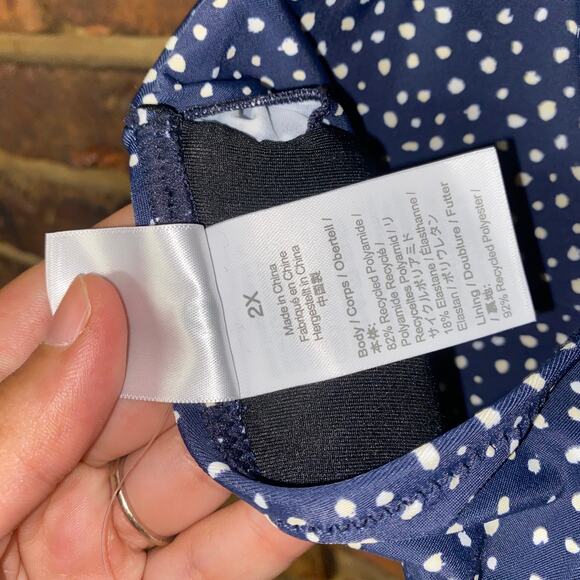 New J. Crew Polka Dot Strappy Twist Bikini Swim Bathing Suit Top Women's Size 2X - Picture 7 of 8